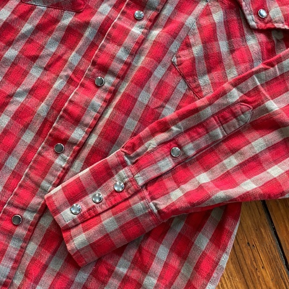 Vintage Levi’s Sutter Creek Plaid Flannel Button Up - Picture 5 of 11